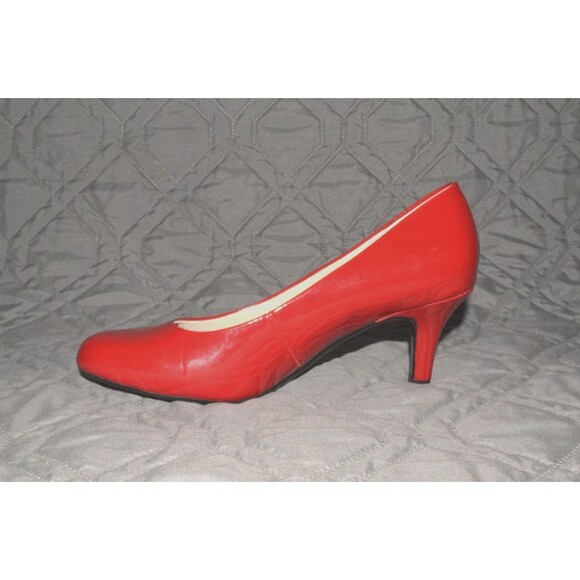 LifeStride Soft System Parigi Red Patent Pumps Heels Size 6.5W Women’s 2” Heel - Picture 3 of 10